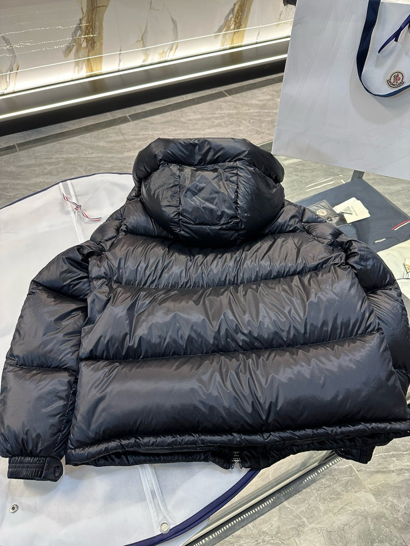 Moncler Montbeliard Short Down Jacket