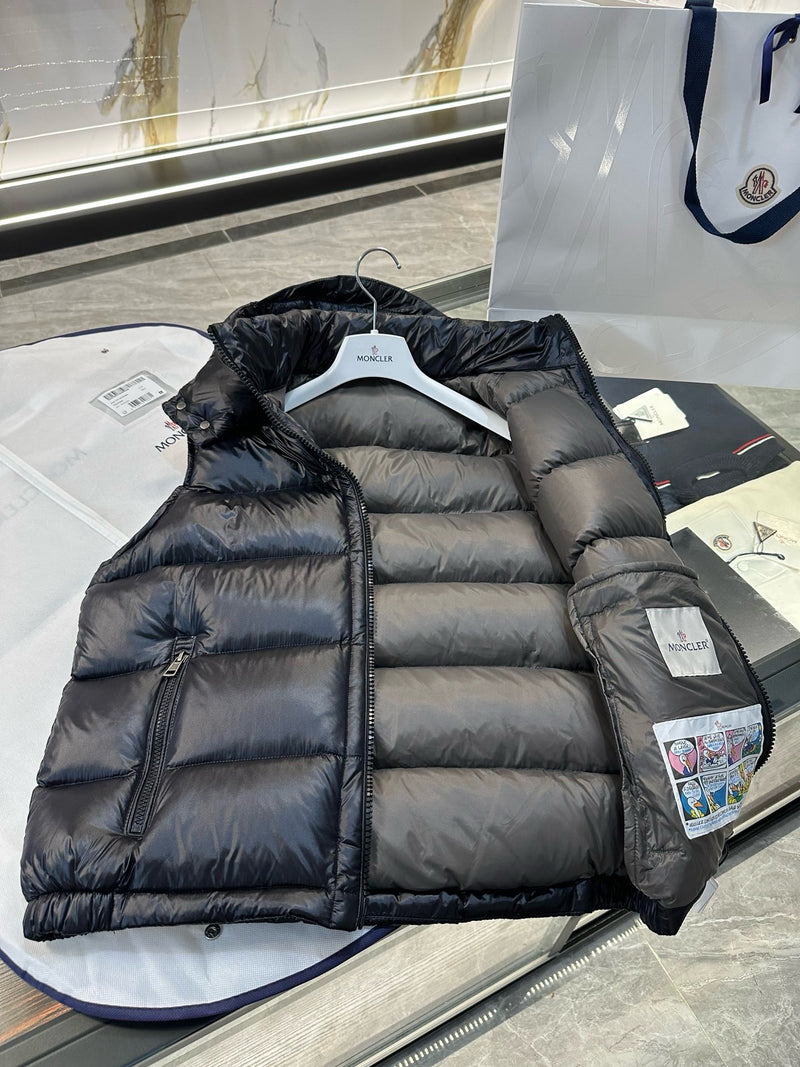 Moncler Bormes Hooded Down Gilet