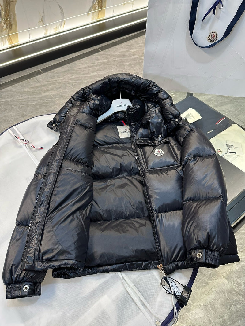 Moncler Montbeliard Short Down Jacket