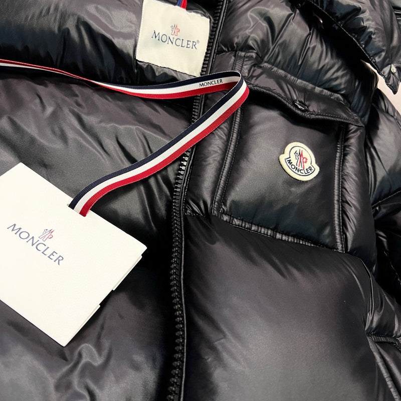 Moncler Montbeliard Short Down Jacket