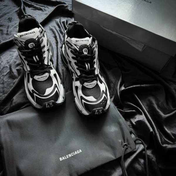 Balenciaga Runner