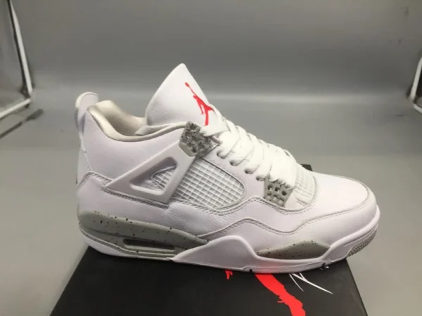 Air Jordan 4 Retro White Oreo - Image 2