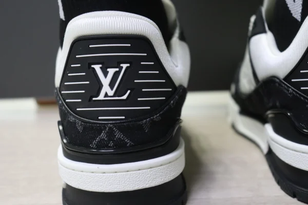 LV Trainer - Image 38