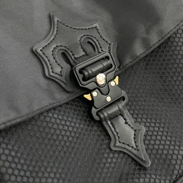 Trapstar Irongate T Cross-Body Bag - Image 3